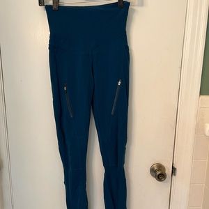 Navy high waisted zipper leggings